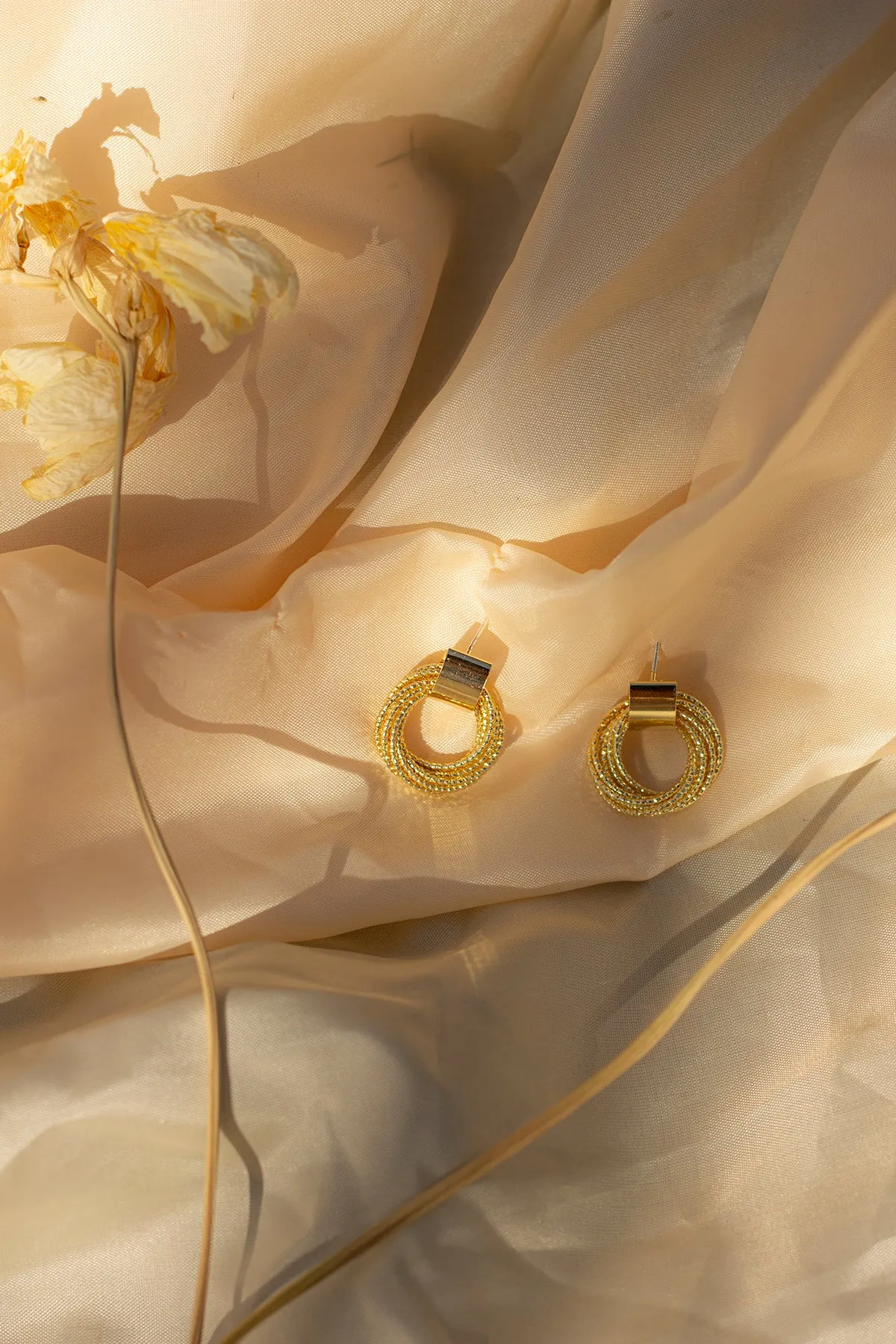 Tight Woven Circle Nest Earrings